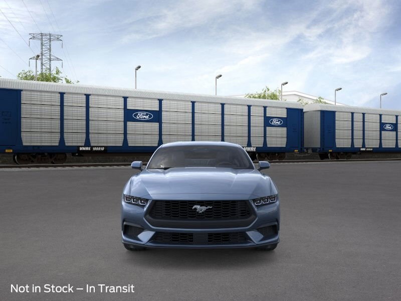 2025 Ford Mustang EcoBoost photo 2