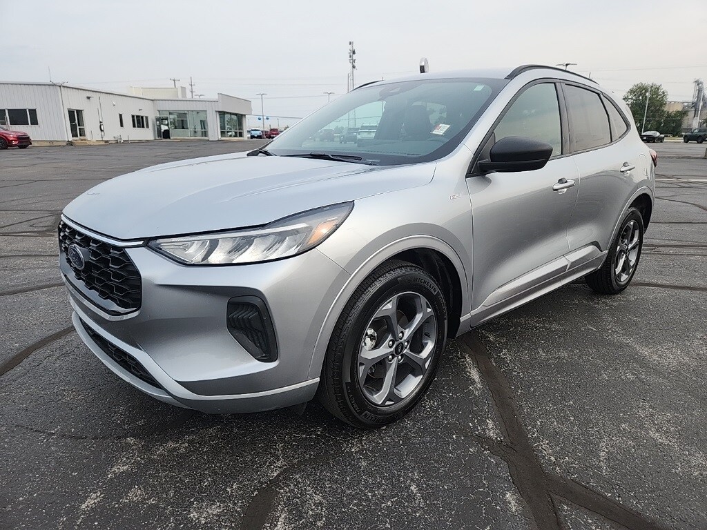 2023 Ford Escape ST-Line photo 3