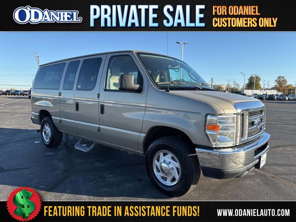 2012 Ford E-Series Econoline Wagon XLT's photo