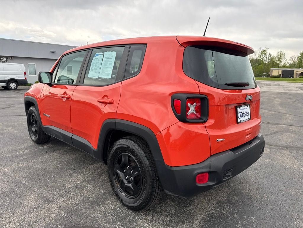 Used 2018 Jeep Renegade Sport with VIN ZACCJAAB4JPG98172 for sale in New Haven, IN