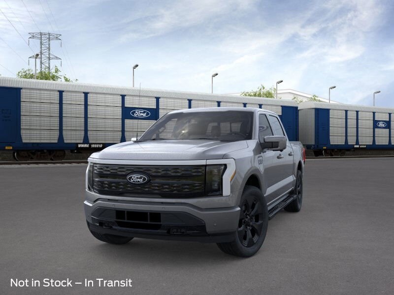 2025 Ford F-150 Lightning Platinum photo 3