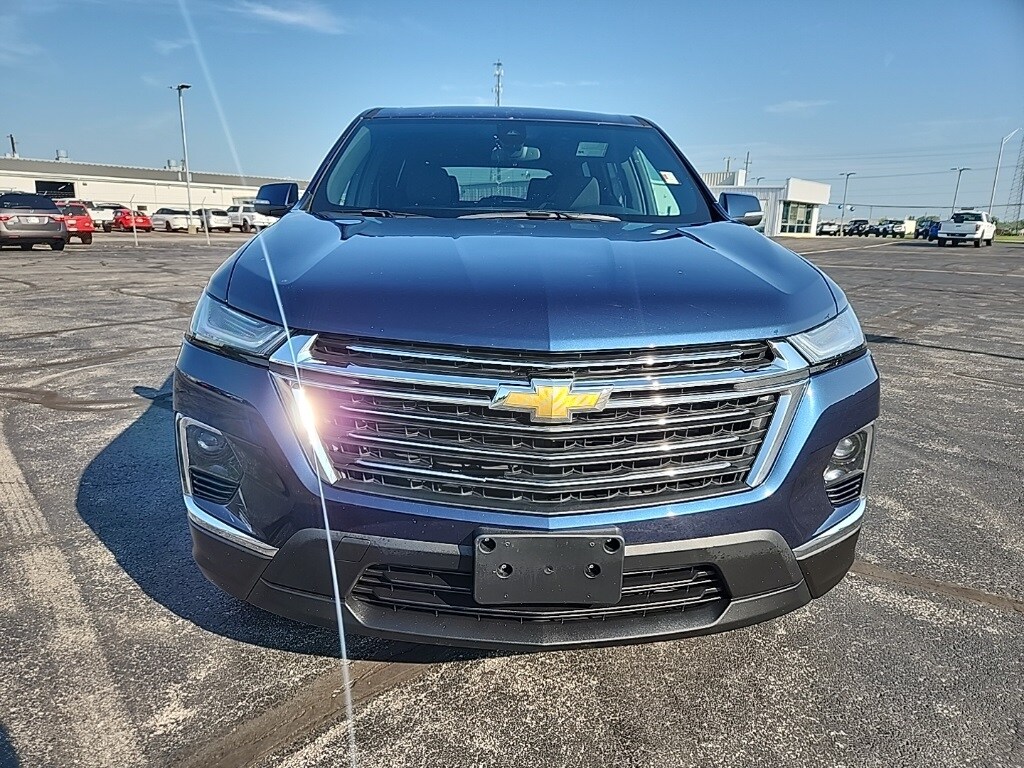 2023 Chevrolet Traverse 1LT photo 3