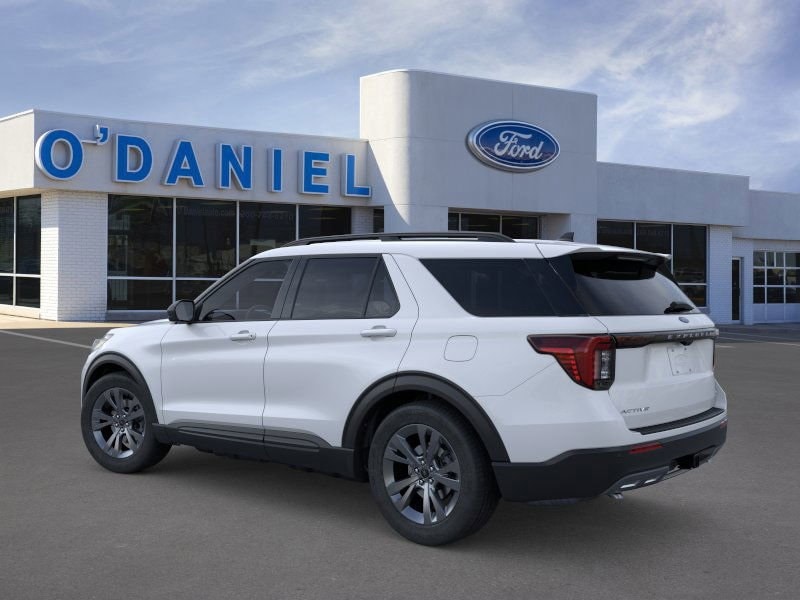 2026 Ford Explorer photo 2