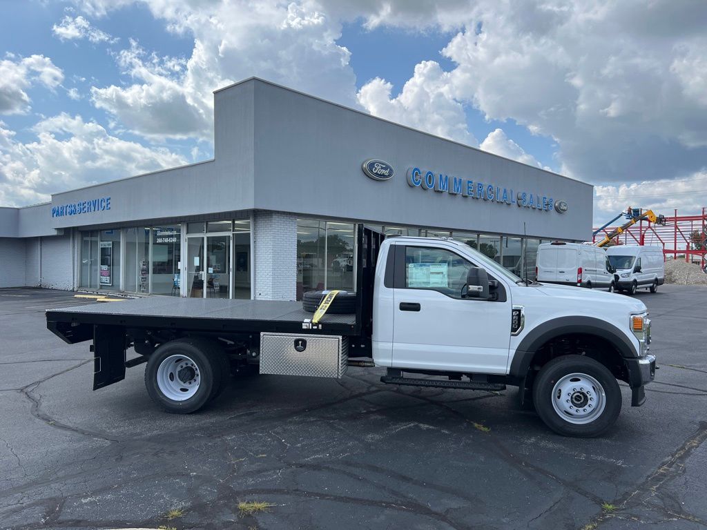 2022 Ford F-600 XL 4x4 Regular Cab 169-In DRW's photo