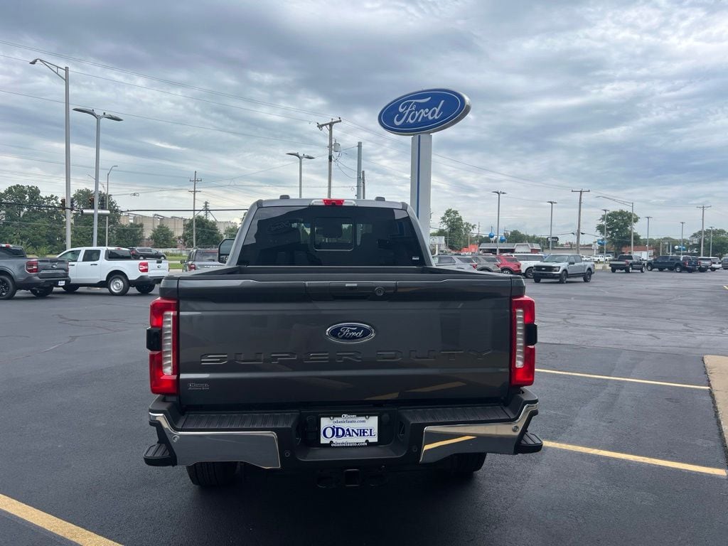 2026 Ford F-350 Super Duty XLT - Photo 6