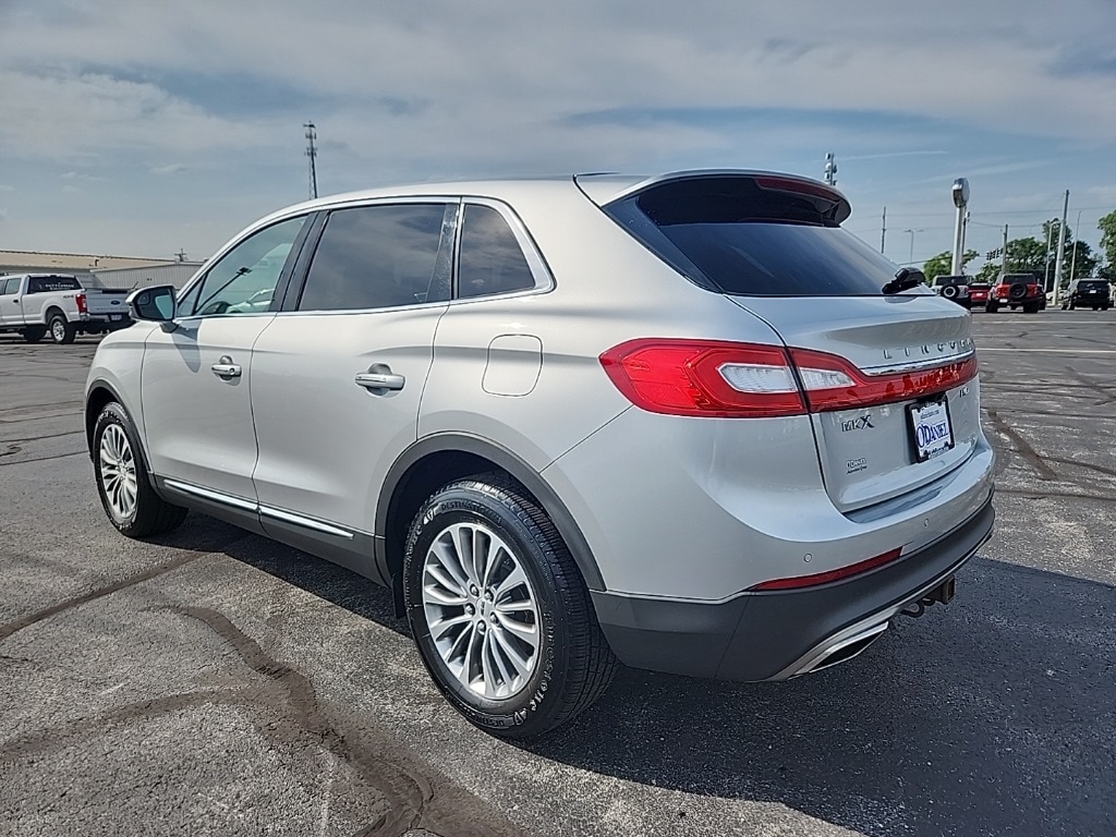 Used 2016 Lincoln MKX Select with VIN 2LMTJ8KRXGBL32136 for sale in New Haven, IN