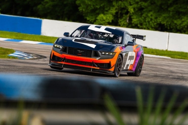 mustang gt 4.jpg