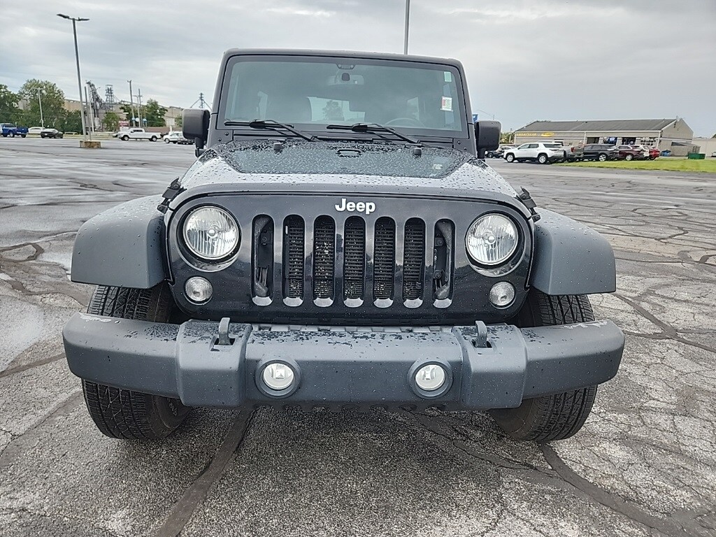 2015 Jeep Wrangler Unlimited Sport photo 2