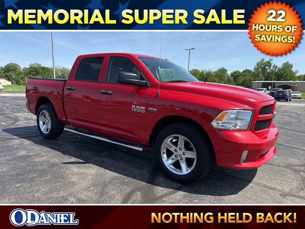 2016 RAM 1500 Express 4x4 Crew Cab 5'7" (Fleet)'s photo