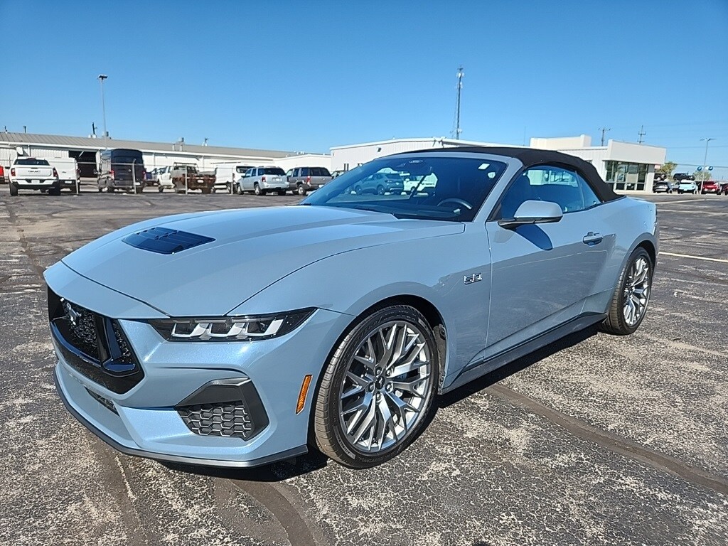 2024 Ford Mustang GT Premium Convertible photo 4