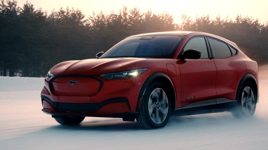 electric vehicles winter.jpg