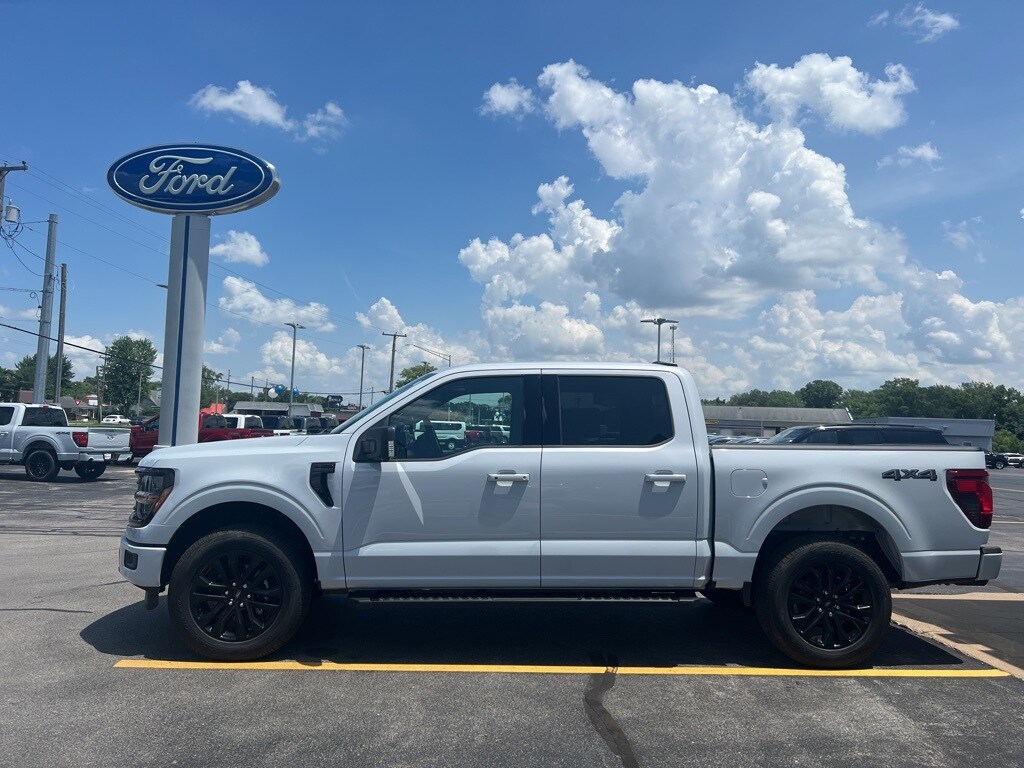2025 Ford F-150 XLT photo 4