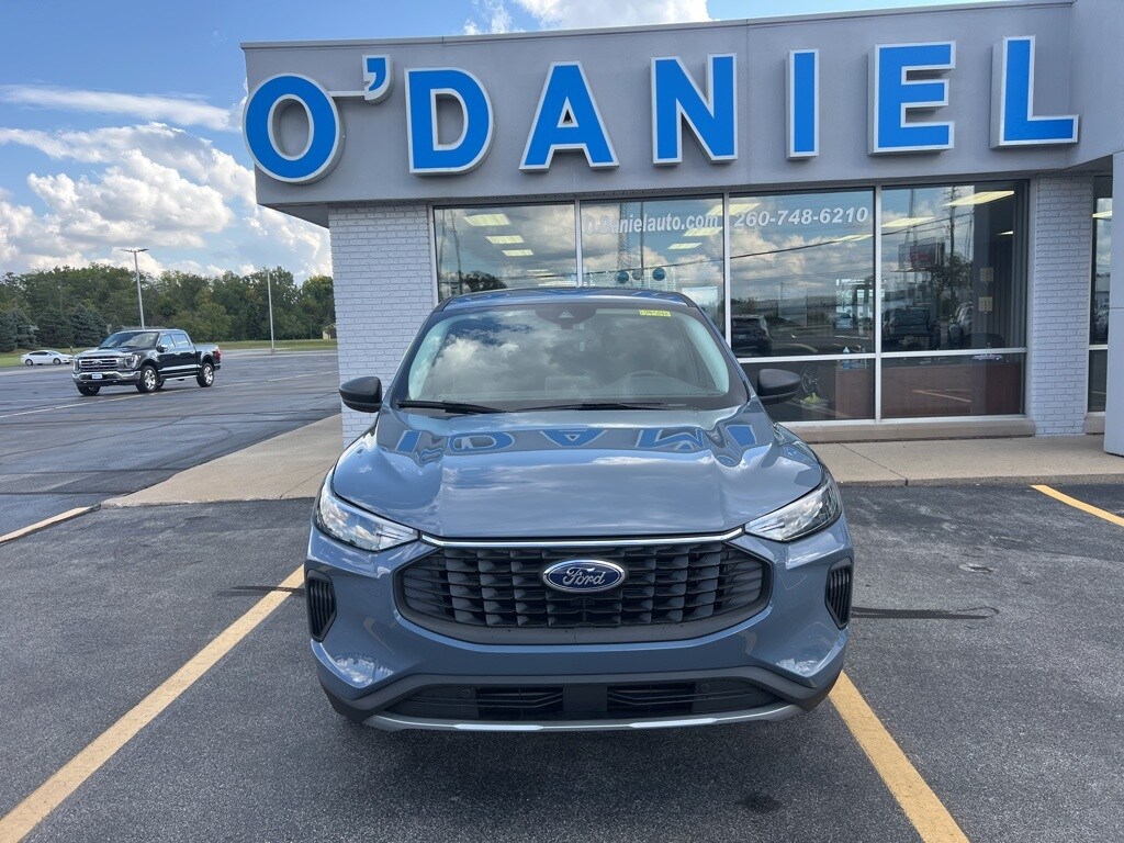 2025 Ford Escape Active photo 2