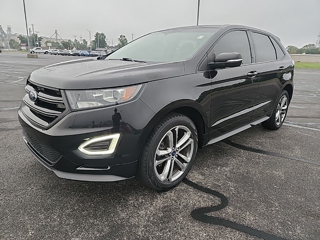 2017 Ford Edge Sport photo 4