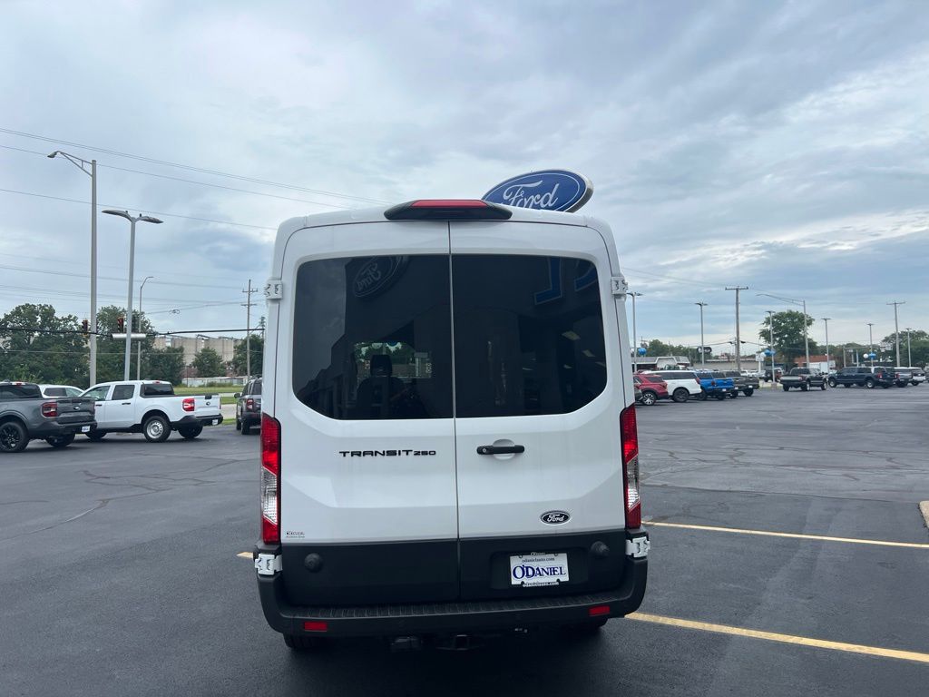 2026 Ford Transit Van Base - Photo 6