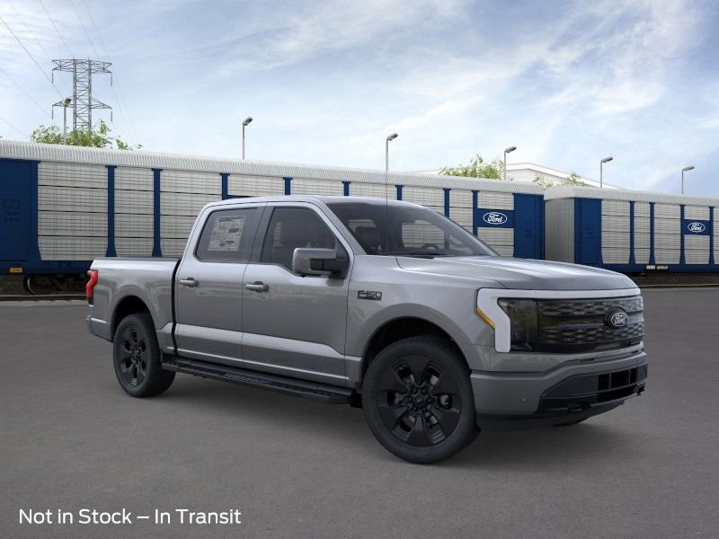 2025 Ford F-150 Lightning Platinum's photo
