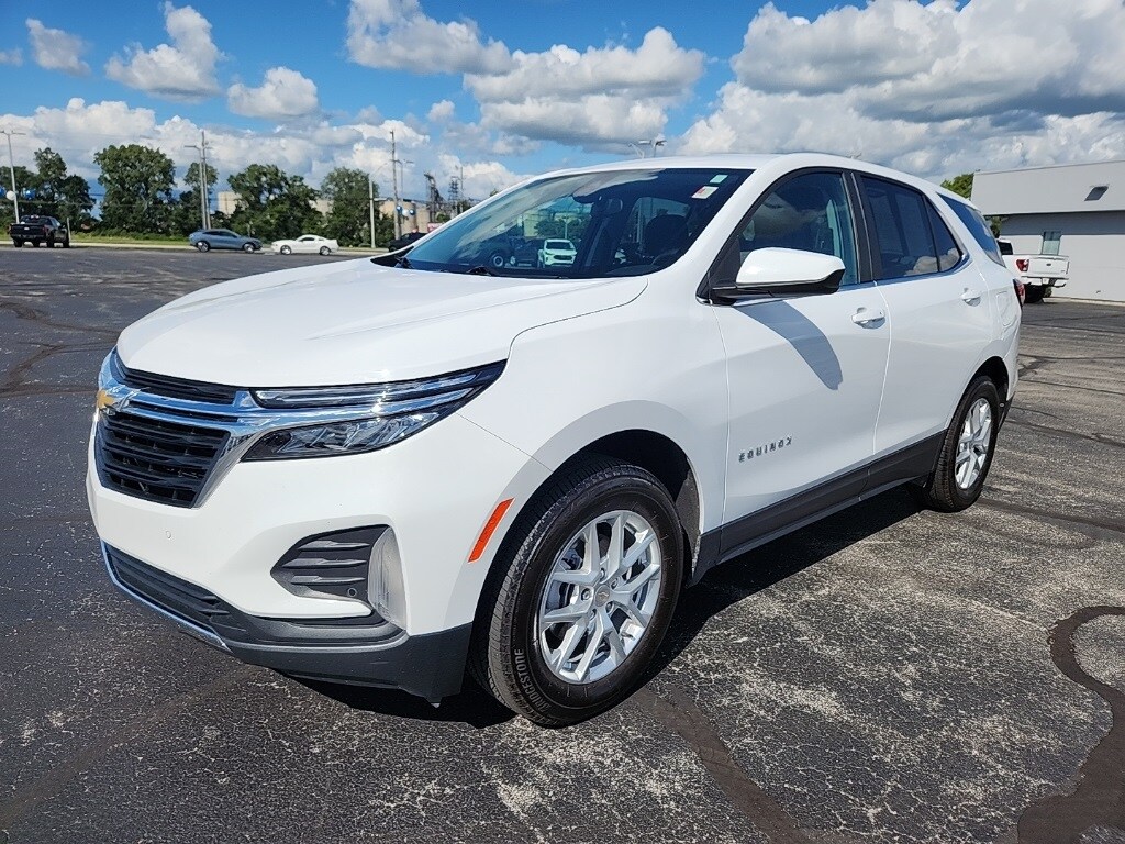 2024 Chevrolet Equinox LT photo 4