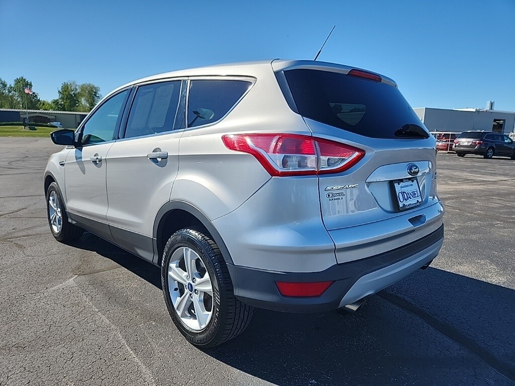 2014 Ford Escape SE photo 2