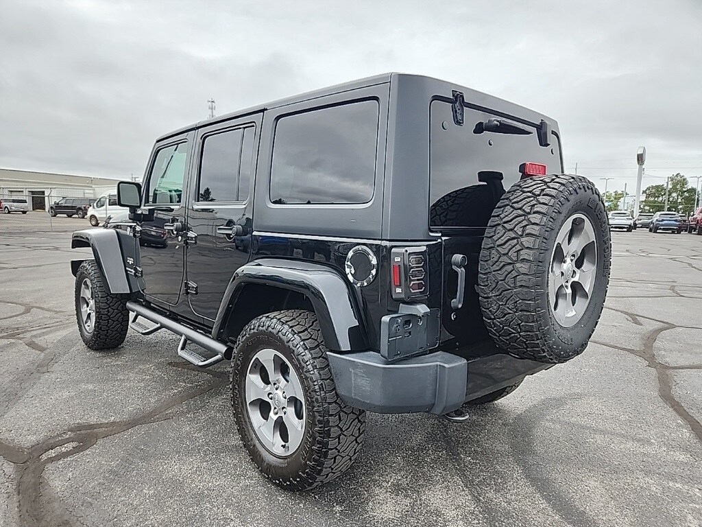 2018 Jeep Wrangler Unlimited Sahara photo 2