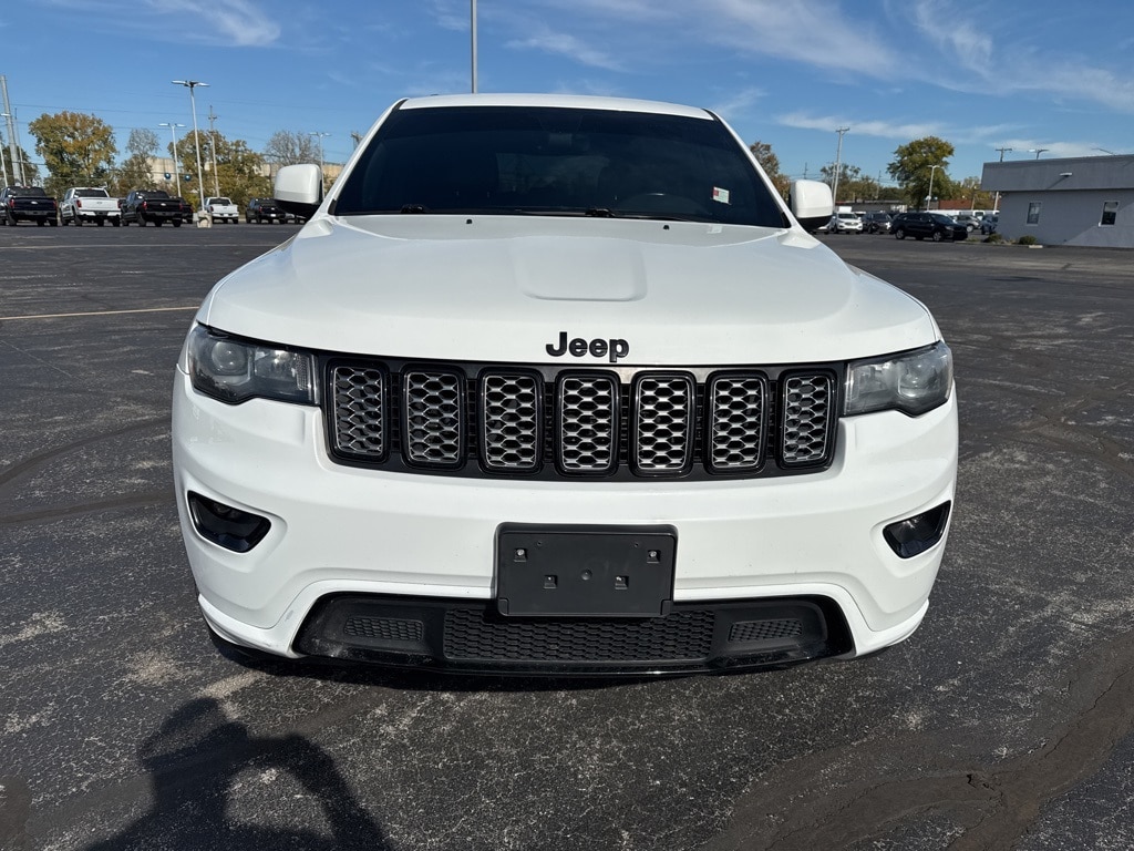 Used 2017 Jeep Grand Cherokee Altitude SUV