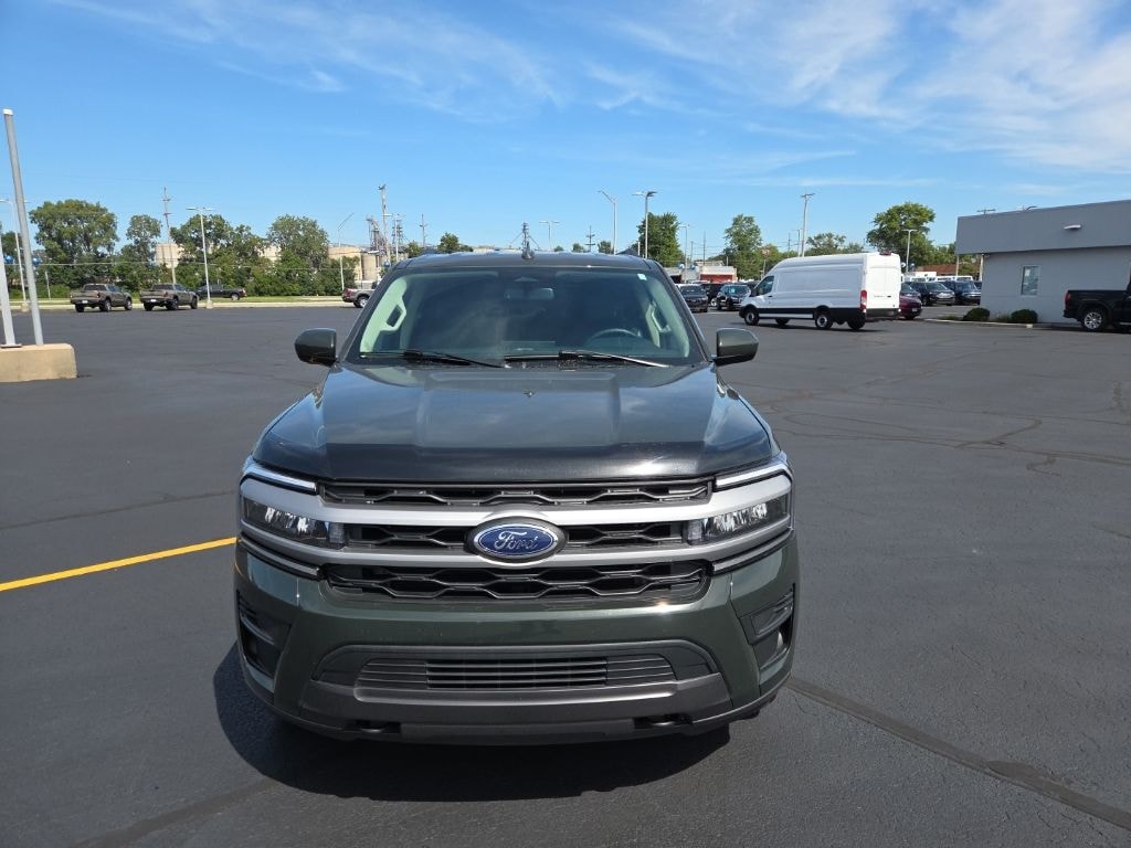 Used 2022 Ford Expedition Max XLT SUV