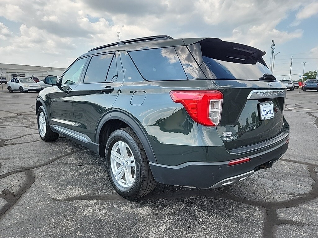 2022 Ford Explorer XLT photo 2