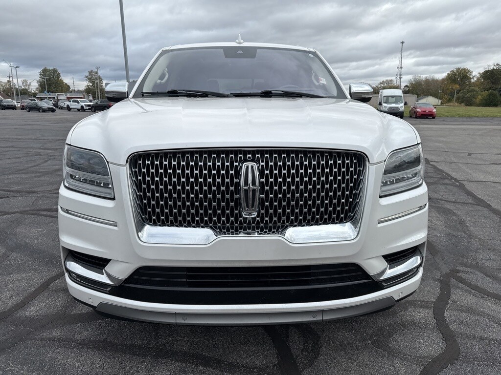 2018 Lincoln Navigator Black Label photo 2