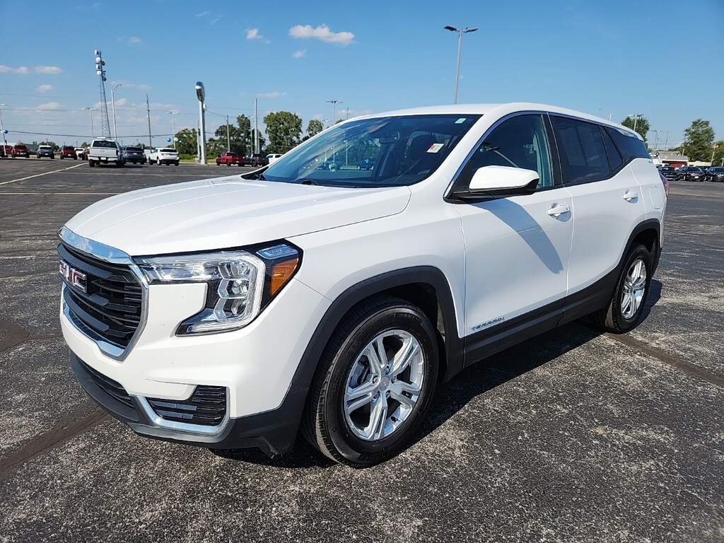 2022 Gmc Terrain SLE photo 2