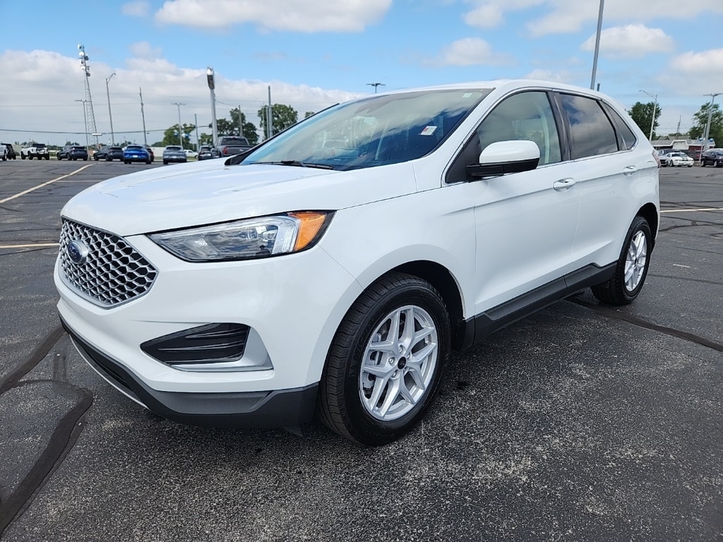 2024 Ford Edge SEL photo 4