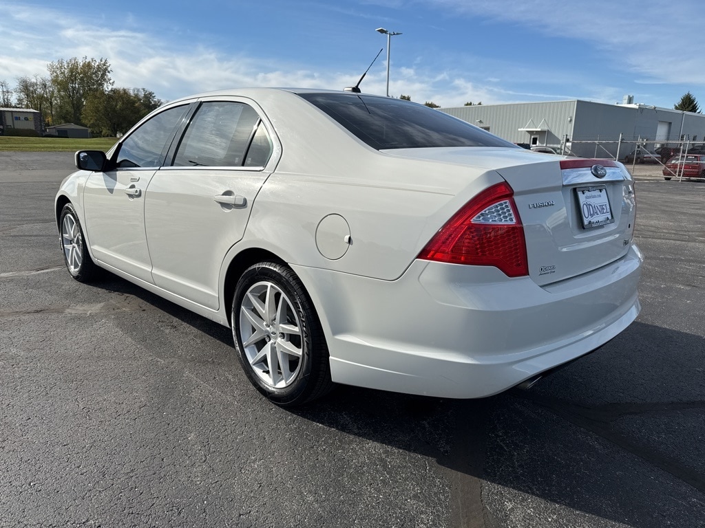 Used 2010 Ford Fusion SEL Sedan