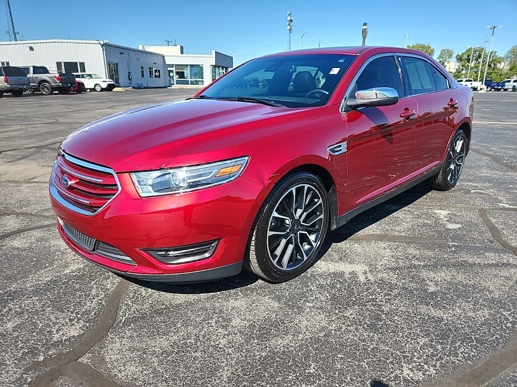 2019 Ford Taurus Limited photo 4