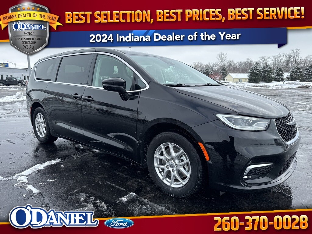 Used 2024 Chrysler Pacifica Touring L Van Passenger Van