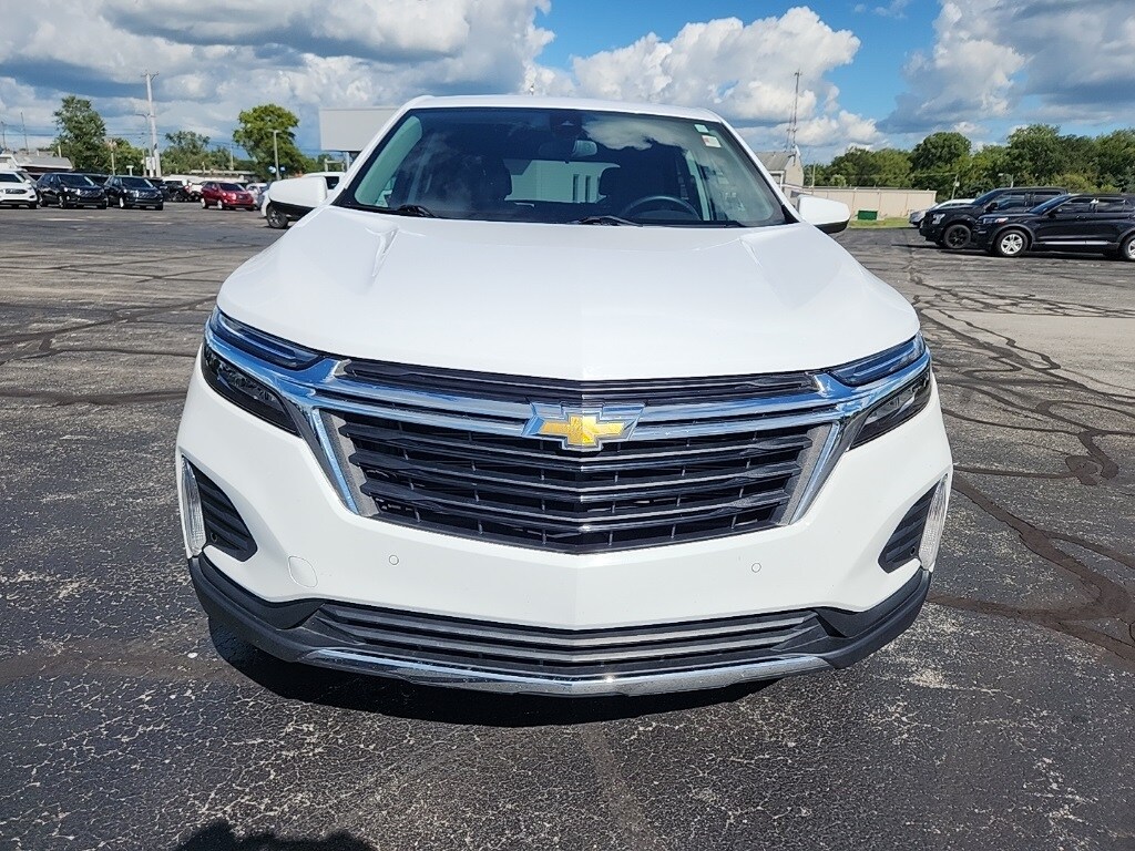 2024 Chevrolet Equinox LT photo 3