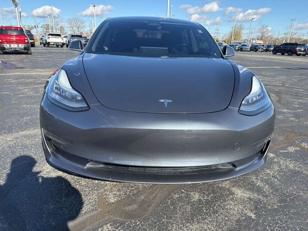 2019 Tesla Model 3 Standard Range Plus photo 3