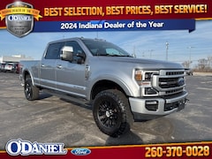 2022 Ford F-350 Lariat Truck Crew Cab