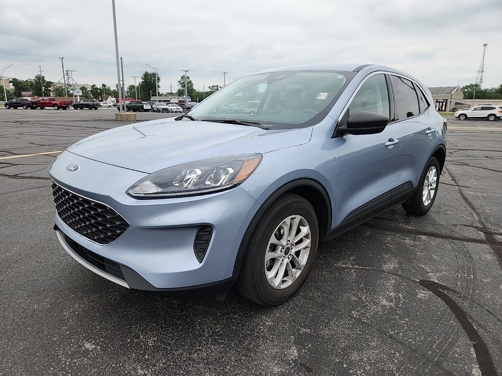 2022 Ford Escape SE photo 3