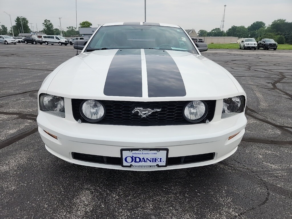 2006 Ford Mustang GT Premium photo 3