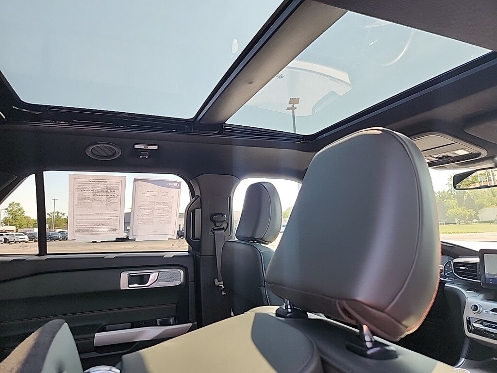 2024 Ford Explorer Timberline photo 2