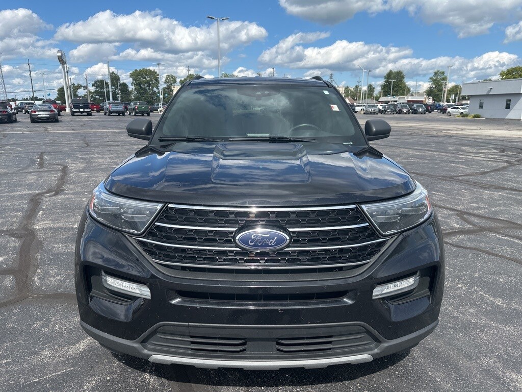 2020 Ford Explorer XLT photo 2
