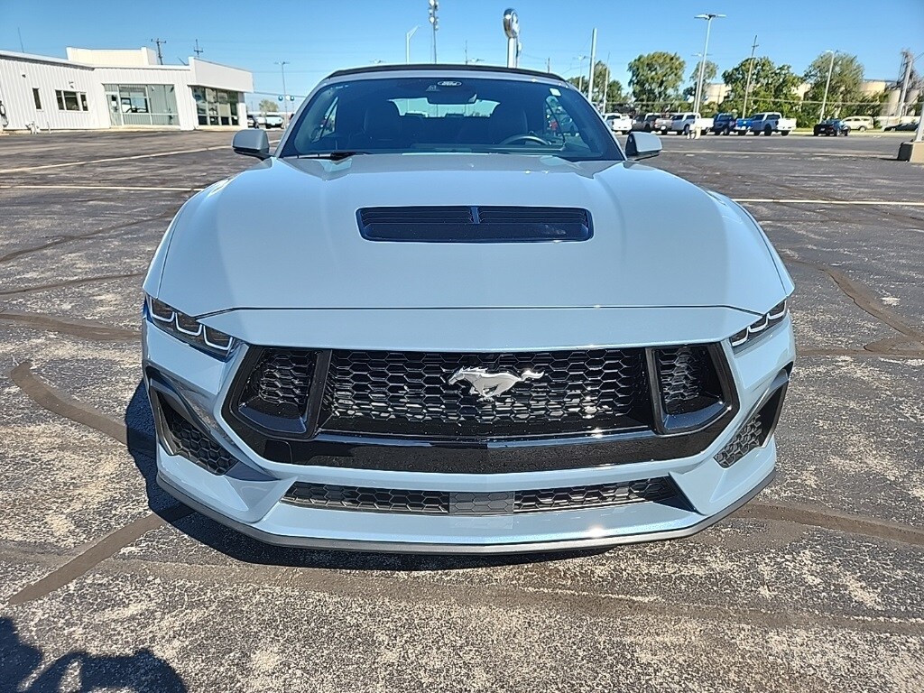 2024 Ford Mustang GT Premium Convertible photo 3