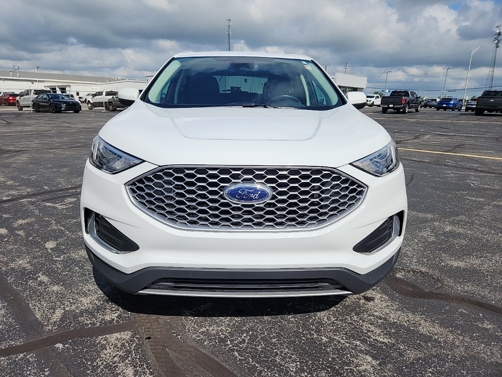 2024 Ford Edge SEL photo 3
