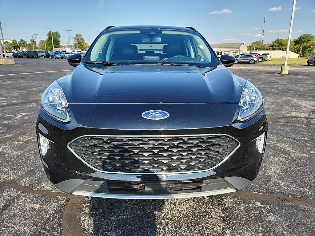 2022 Ford Escape Titanium photo 4