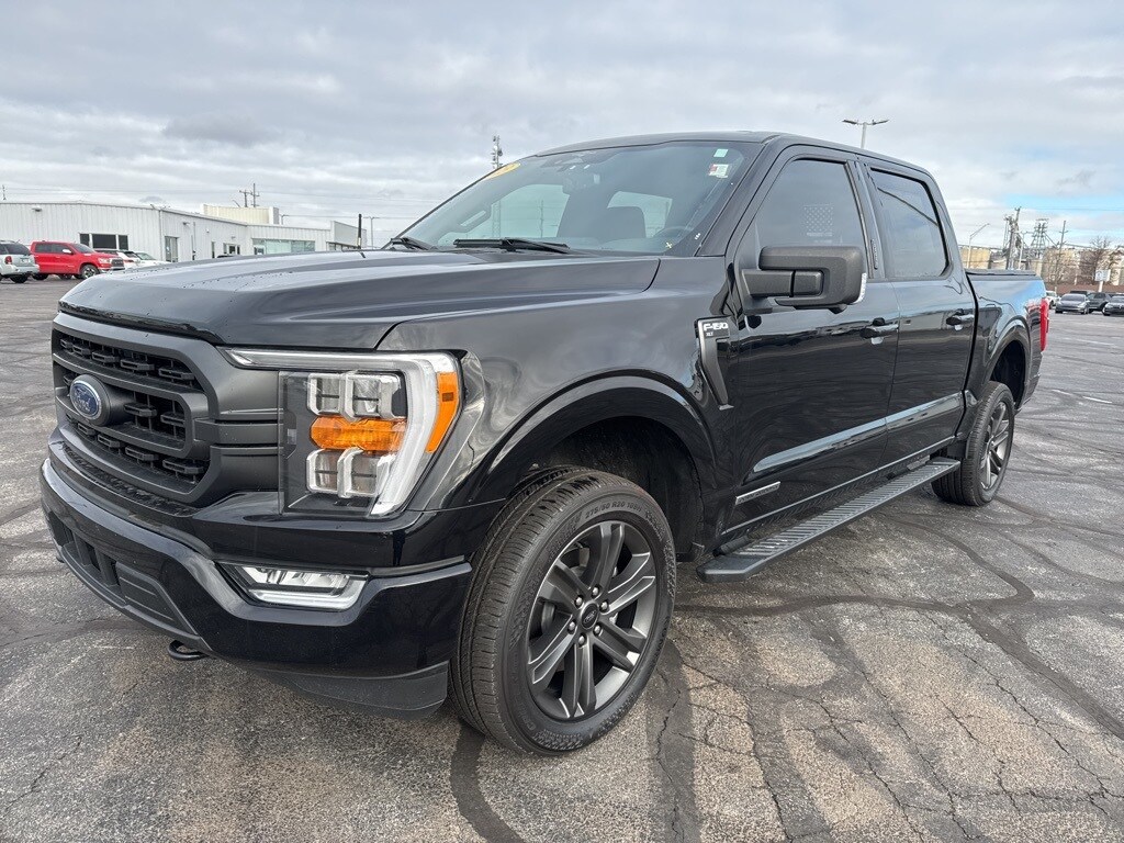 2023 Ford F-150 XLT photo 4