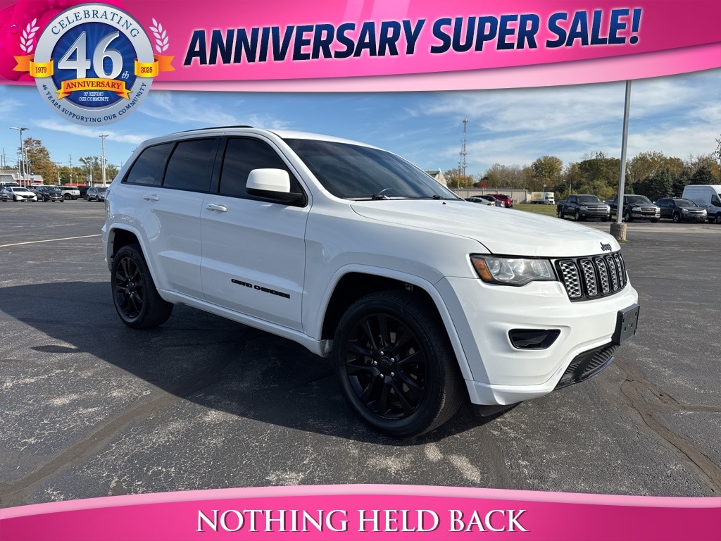 Used 2017 Jeep Grand Cherokee Altitude SUV
