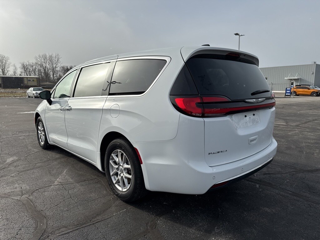Used 2024 Chrysler Pacifica Touring L Van Passenger Van