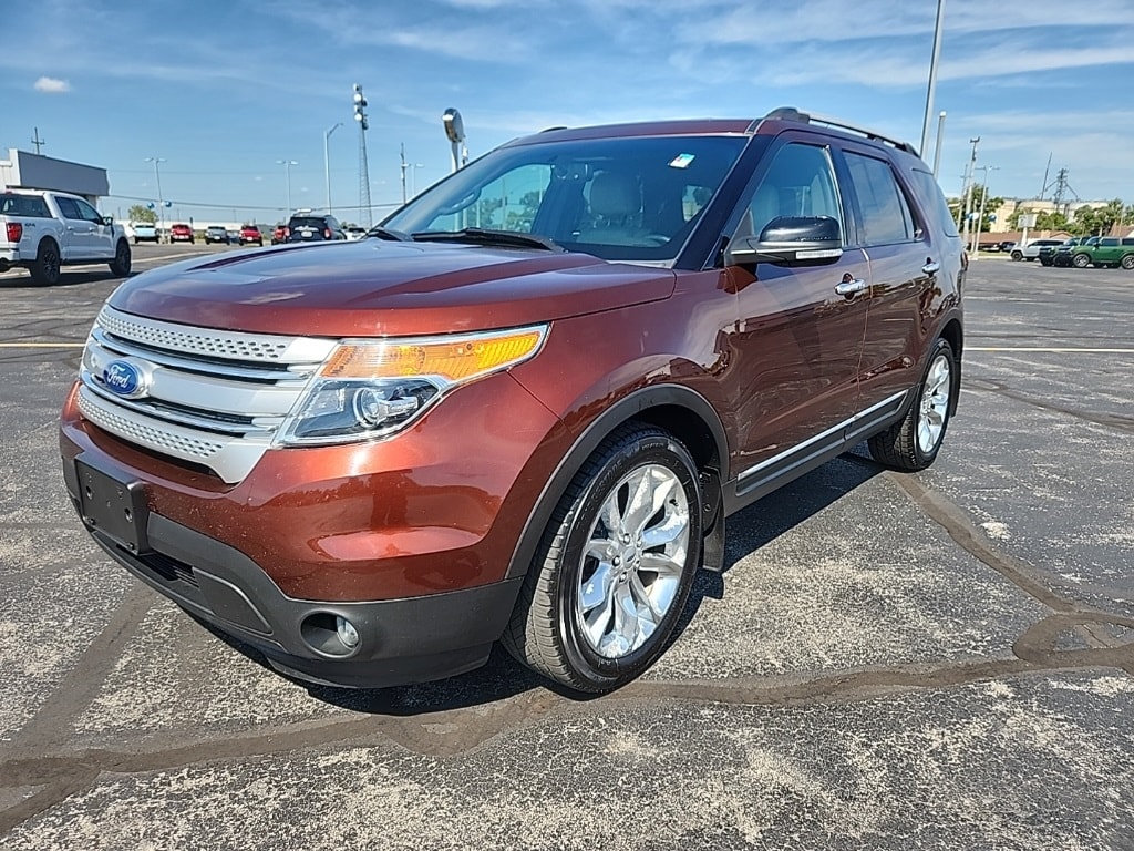 2015 Ford Explorer XLT photo 3