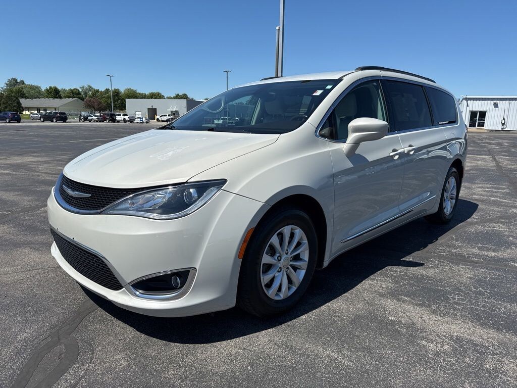 Used 2017 Chrysler Pacifica Touring L Van