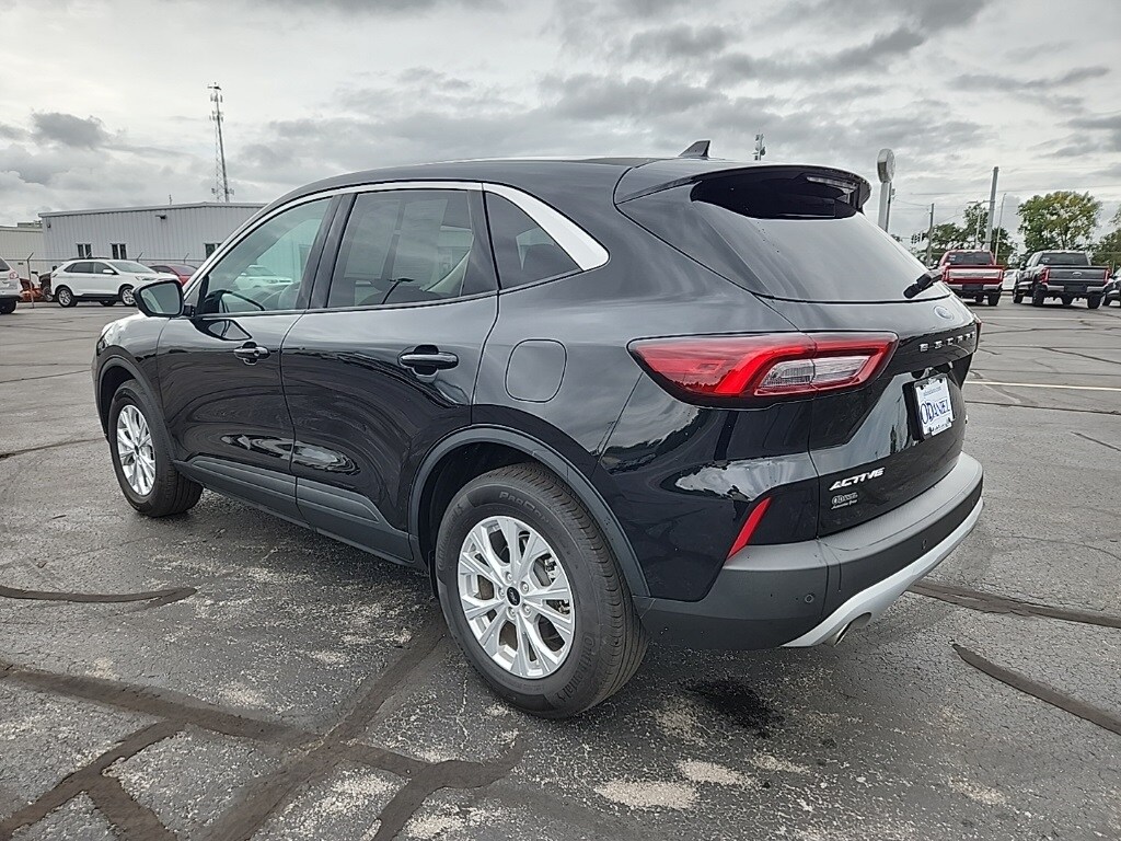 2023 Ford Escape Active photo 2