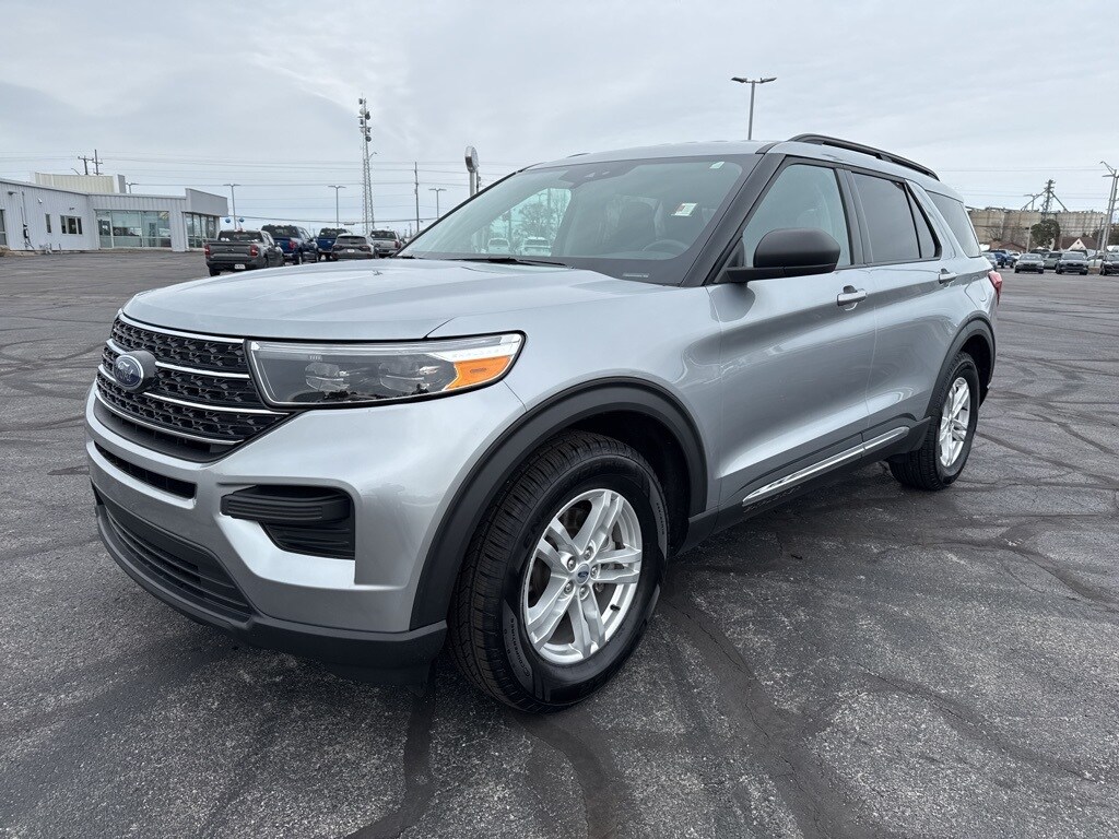 2023 Ford Explorer XLT photo 4