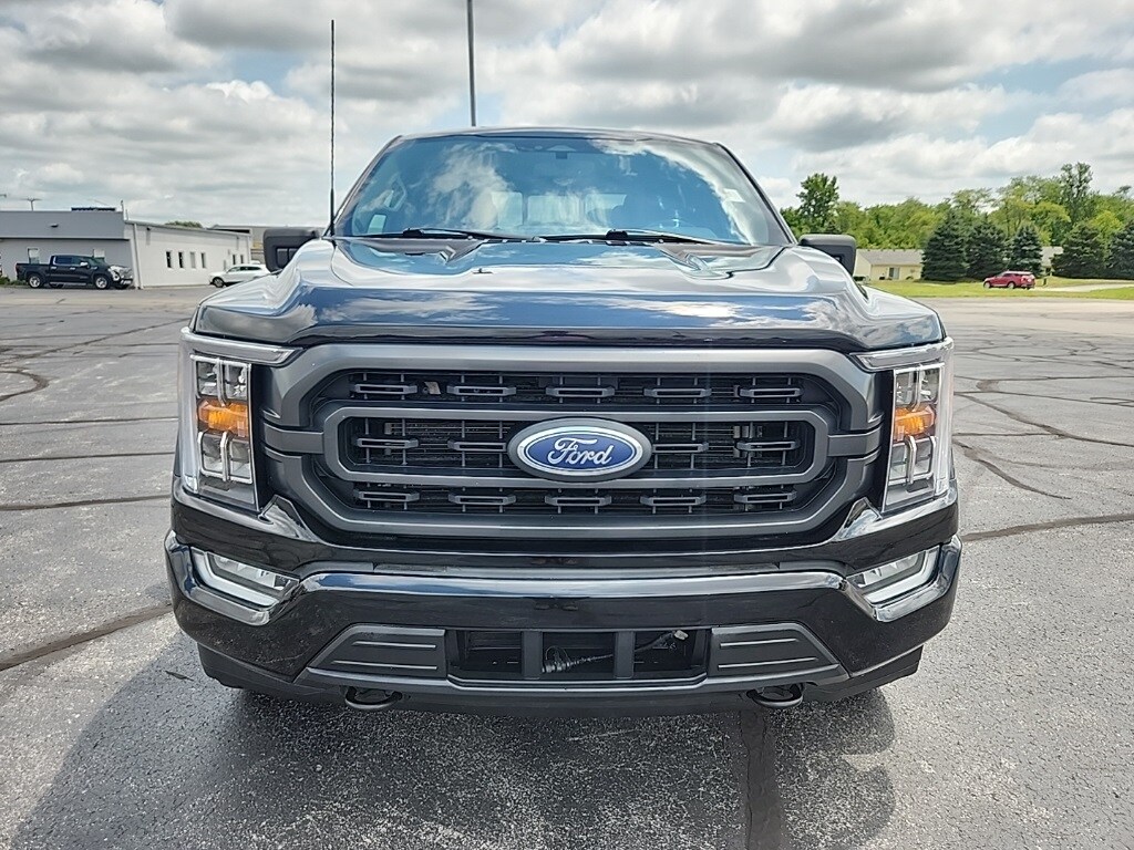 2022 Ford F-150 XLT photo 3
